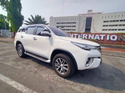 Jual mobil Toyota Fortuner VRZ AT 2017 dengan harga murah di DKI Jakarta 3