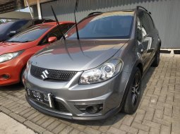 Jawa Barat, dijual mobil Suzuki SX4 X-Over 2011 bekas  2