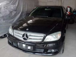 Mobil Mercedes-Benz C-Class 2011 C200 terbaik di Jawa Barat 4