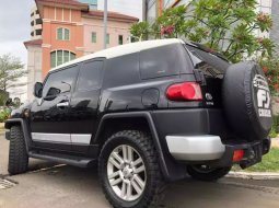 Mobil Toyota FJ Cruiser V6 4.0 Automatic 2016 dijual, DKI Jakarta 1