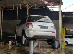 Mobil Suzuki SX4 2009 X-Over terbaik di DKI Jakarta 11