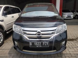 Dijual mobil bekas Nissan Serena Highway Star AT 2013, Jawa Barat 2