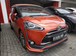 Jual cepat mobil Toyota Sienta Q AT 2017 di Jawa Barat 1