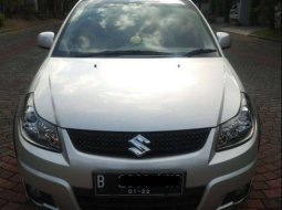 Suzuki SX4 2011 Jawa Timur dijual dengan harga termurah 2