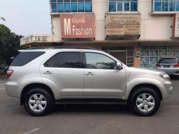 Jual Toyota Fortuner G 2009 harga murah di DKI Jakarta 2