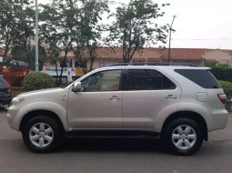 Jual Toyota Fortuner G 2009 harga murah di DKI Jakarta 1