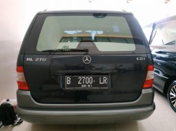 Jawa Barat dijual mobil Mercedes-Benz M-Class ML 270 CDI 2000 bekas 8