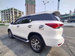 Mobil Toyota Fortuner VRZ A/T 2017 dijual, DKI Jakarta 6