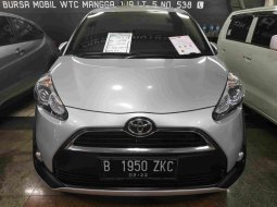 Mobil Toyota Sienta V 2017 dijual, DKI Jakarta 3