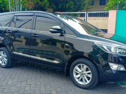  Dijual cepat mobil Toyota Kijang Innova Reborn 2.0 V 2016, Jawa Timur 3