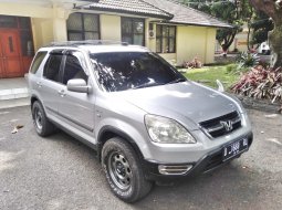Jual mobil Mobil Honda CR-V 2.0 i-VTEC 2002 dengan harga murah di Jawa Barat  3