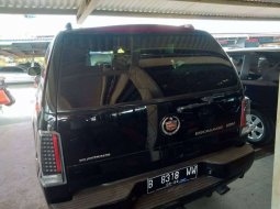 Mobil Cadillac Escalade 2015 dijual, DKI Jakarta 3
