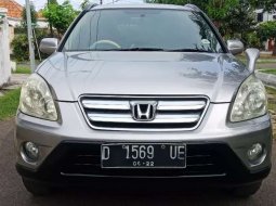 Dijual mobil bekas Honda CR-V 2.0 Prestige, Jawa Timur  2