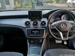 Jual mobil Mercedes-Benz CLA 200 Gasoline AMG 2014 terawat di DIY Yogyakarta 5