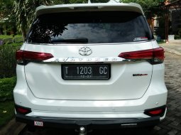 Jual mobil bekas murah Fortuner TRD Sportivo 2018 di DIY Yogyakarta 4