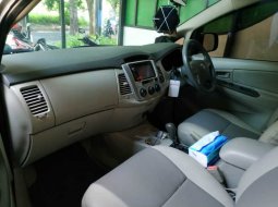 Jual mobil bekas Toyota Kijang Innova 2.5 G 2012 di DIY Yogyakarta 4