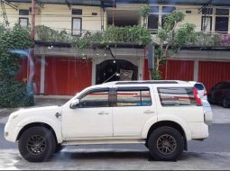 Jual mobil bekas murah Ford Everest XLT 2013 di Bali 3