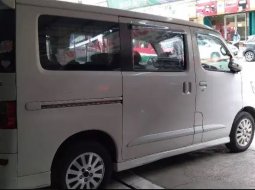 Jawa Barat, dijual mobil Daihatsu Luxio X 2012 bekas  1