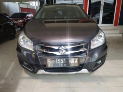 Jawa Barat , Dijual mobil Suzuki SX4 S-Cross MT 2016 dengan harga terjangkau  2