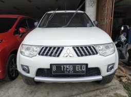 Mobil Mitsubishi Pajero Sport Exceed AT Diesel 2012 dijual, Jawa Barat  1