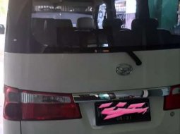 Mobil Daihatsu Luxio 2011 X terbaik di Jawa Timur 10
