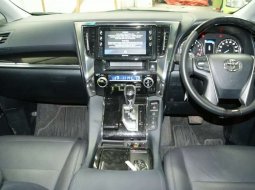 Jual cepat Toyota Vellfire G 2018 di Jawa Timur 8