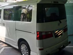 Mobil Daihatsu Luxio 2011 X terbaik di Jawa Timur 5