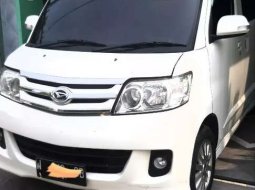 Mobil Daihatsu Luxio 2011 X terbaik di Jawa Timur 4