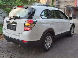 Mobil Chevrolet Captiva 2012 2.4L FWD terbaik di Bali 9