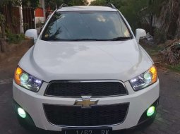 Mobil Chevrolet Captiva 2012 2.4L FWD terbaik di Bali 8