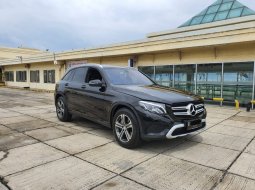 Jual cepat mobil Mercedes-Benz GLC 250 Exclusive Line ATPM 2017 di DKI Jakarta 1