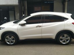 Mobil Honda HR-V E CVT 2015 dijual, Jawa Barat  3