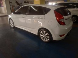 Dijual cepat mobil Hyundai Grand Avega SG 2014, DKI Jakarta 4