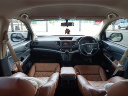 Jual mobil Honda CR-V 2.0 2015 dengan harga terjangkau di Jawa Barat 4