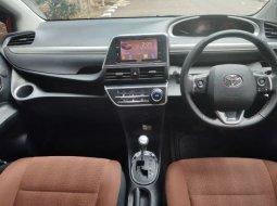 Mobil Toyota Sienta Q 2017 dijual, Jawa Barat  6