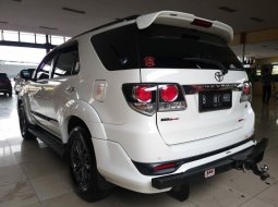 Jual cepat mobil Toyota Fortuner G TRD Sportivo 2016 di Jawa Barat  6