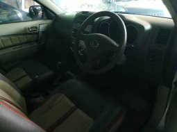 Jual mobil Daihatsu Terios TX 2011 terawat di DIY Yogyakarta 4