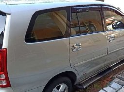 Dijual mobil bekas Toyota Kijang Innova G, Jawa Timur  9