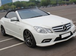 Mobil Mercedes-Benz E-Class 250 Cabriolet AT 2011 dijual, DKI Jakarta 2