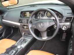 Mobil Mercedes-Benz E-Class 250 Cabriolet AT 2011 dijual, DKI Jakarta 8