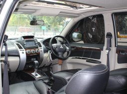Dijual mobil Mitsubishi Pajero Sport Dakar 2.4 Automatic 2014 bekas, DKI Jakarta 8