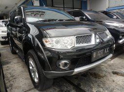 Dijual mobil bekas Mitsubishi Pajero Sport Dakar 4x2 AT Diesel 2012,  Jawa Barat  7