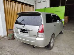 Sumatra Utara, Toyota Kijang Innova V 2005 kondisi terawat 3