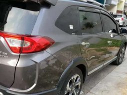 Mobil Honda BR-V 2017 E terbaik di Jawa Timur 4