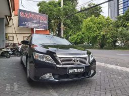 Mobil Toyota Camry 2013 V terbaik di Jawa Timur 3