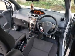 Jual mobil Toyota Yaris S Limited 2009 murah di DIY Yogyakarta 8