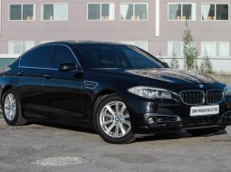 Mobil BMW 5 Series 528i Business 2013 dijual, Jawa Timur 3