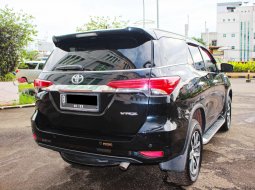 Jual cepat mobil Toyota Fortuner VRZ 2016 di DKI Jakarta 2