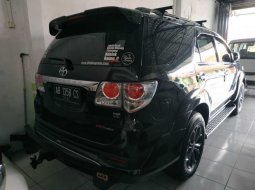 Jual mobil Toyota Fortuner G TRD 2012 terawat di DIY Yogyakarta 6