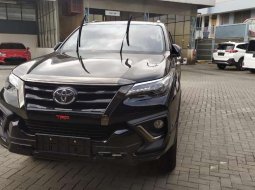 Jual mobil Toyota Fortuner TRD 2019 bekas, Banten 3